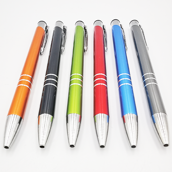 Personalisiere Kugelschreiber aus Metall im Grosshandel geben Ihnen und Ihrem Unternehmen das Gefühl, etwas Besonderes zu sein