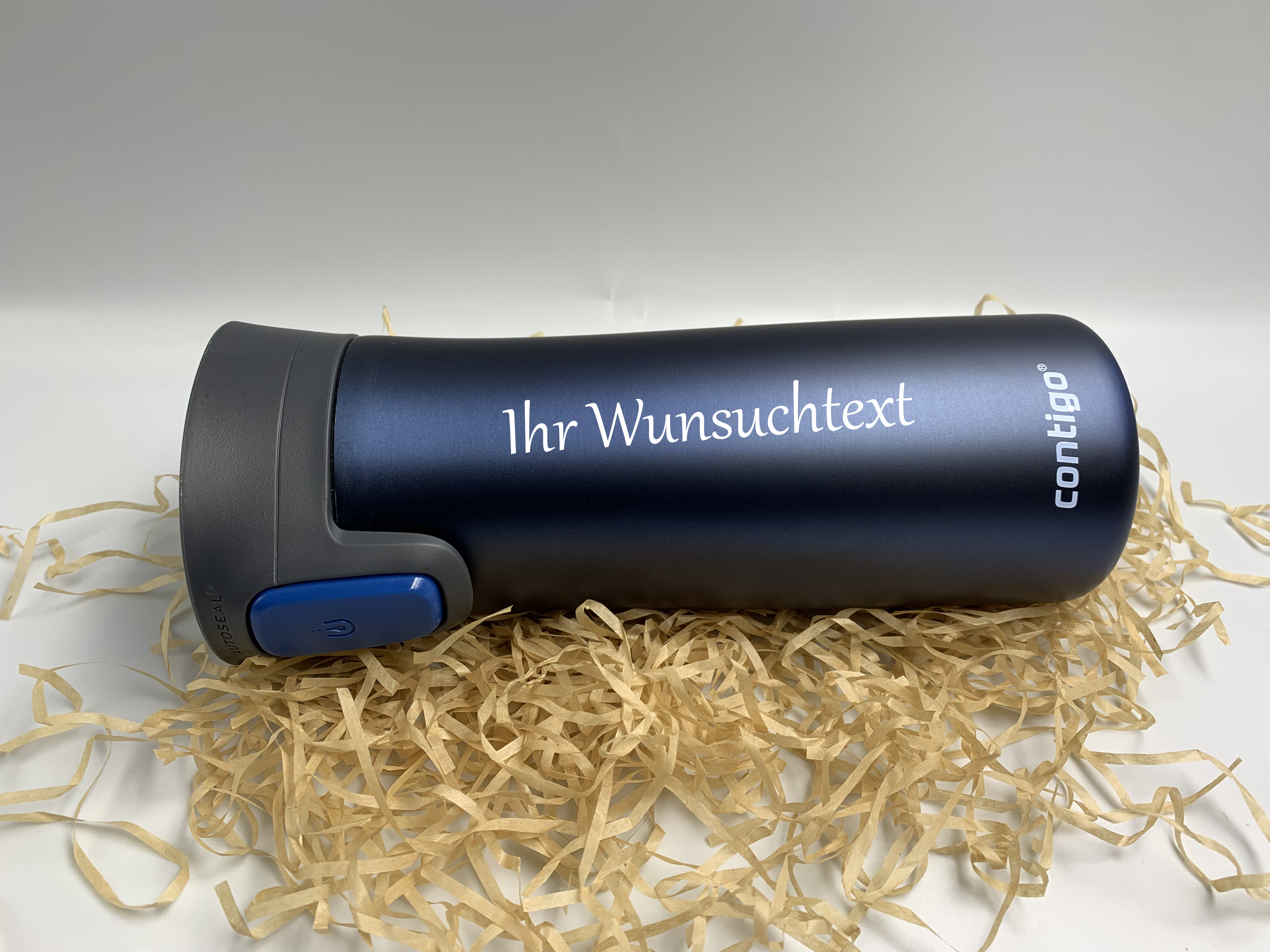 Personalisierte Die Autoseal West Loop Personalisiere Isolierflasche ist der ideale Begleiter für den modernen Vielreisenden. Wenn Sie mit Ihrem Fahrzeug reisen, sollten Sie den Contigo-Reisebecher bei sich haben.