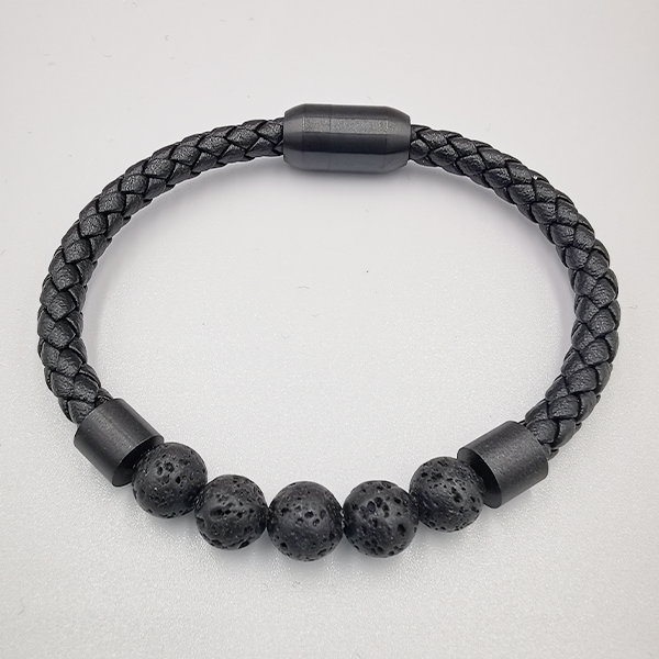 Personalisierte Schwarzes Vintage-Armband in Leder. Klassisch aber modernes schwarzes Herren- Armband
