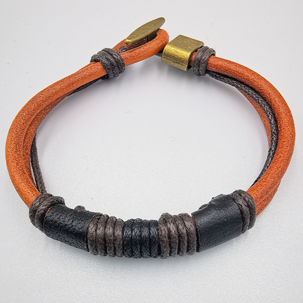 Personalisierte Koreanische Version des stilvollen, antiken Bronzearmband-Lederband-Wickelpaar-Schnallenarmbands