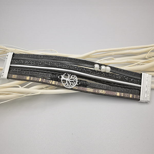 Personalisierte Boho Lebensbaum mehrlagiges Leder glänzend mit Magnetverschluss braunes Armband für Damen