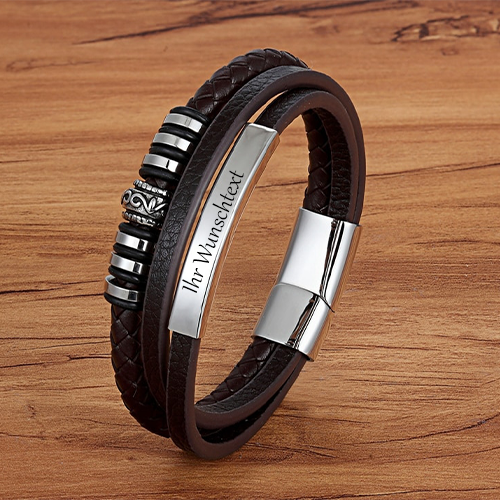 Personalisierte Armband aus echtem Leder für Herren. Mehrschichtig geflochtene, trendige Armbänder aus Kalbsleder mit magnetischer Schnalle. Mit individueller Gravur.