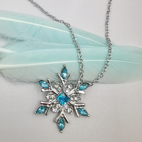 Persolisierte Silberblaue Kristalle Schneeflocken- Damen Halskette chic und modern