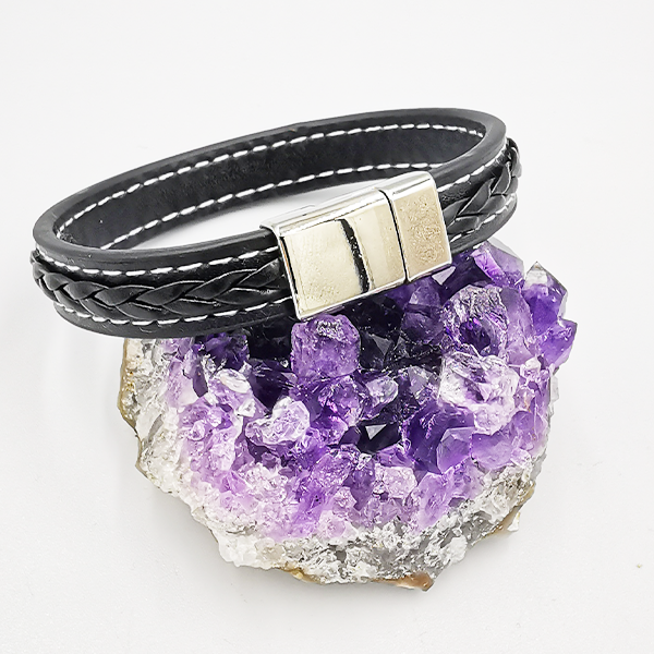 Personalisierte Herren Lederarmband mit magnetischer Schnalle. geflochtenes echtes schwarzes Lederarmband