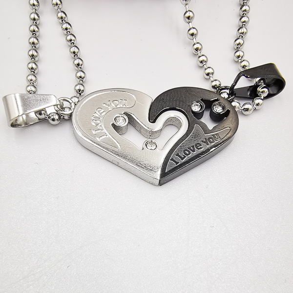 Persolisierte Zweiteilige Halsketten für Paare mit zwei Steinen Vergoldeter Edelstahl Herz Einzigartiges modernes Design Silber Schwarz 2 Stück 60 cm Halsketten